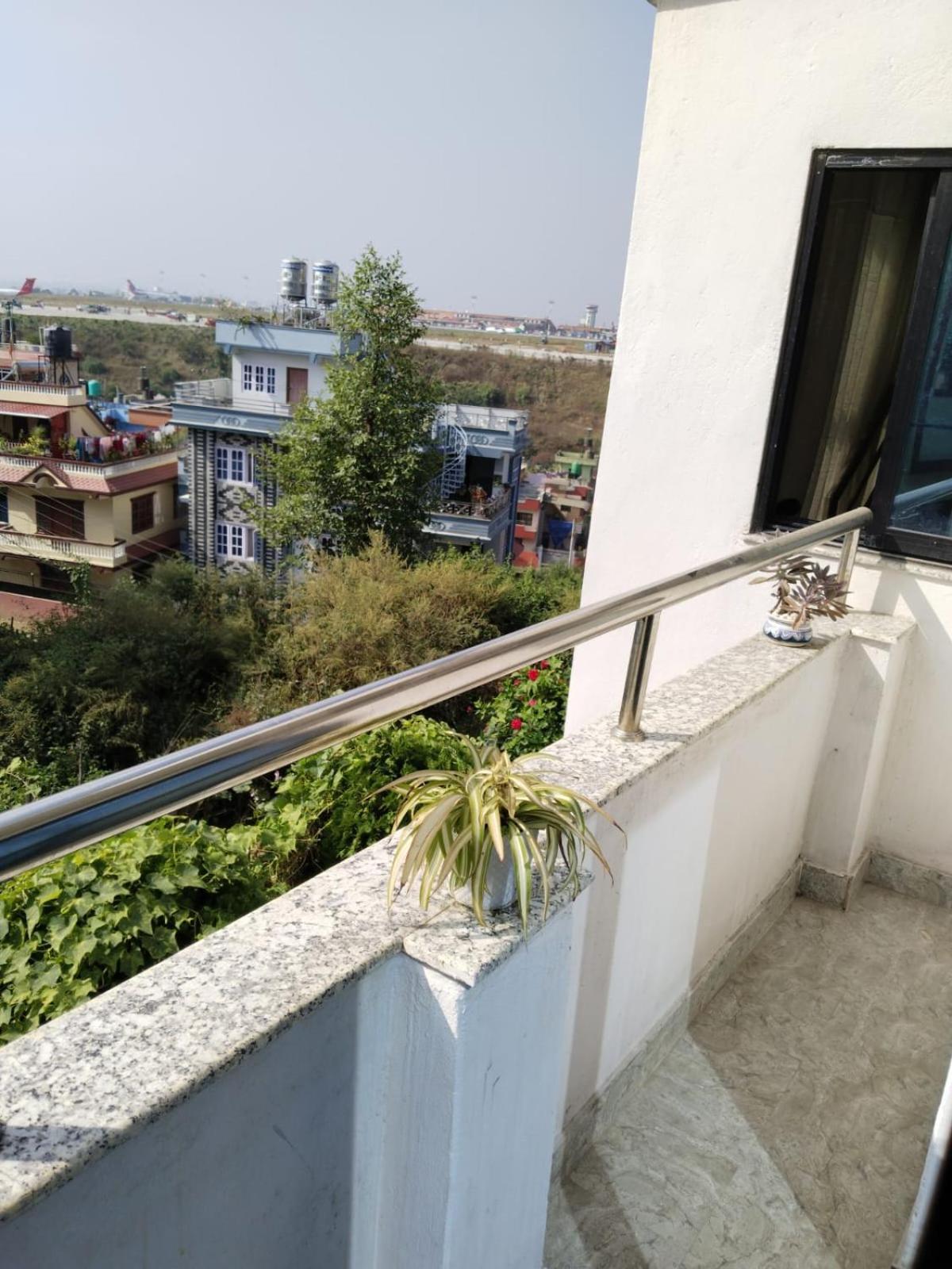 Kathmandu Airport View Hotel And Lodge 외부 사진